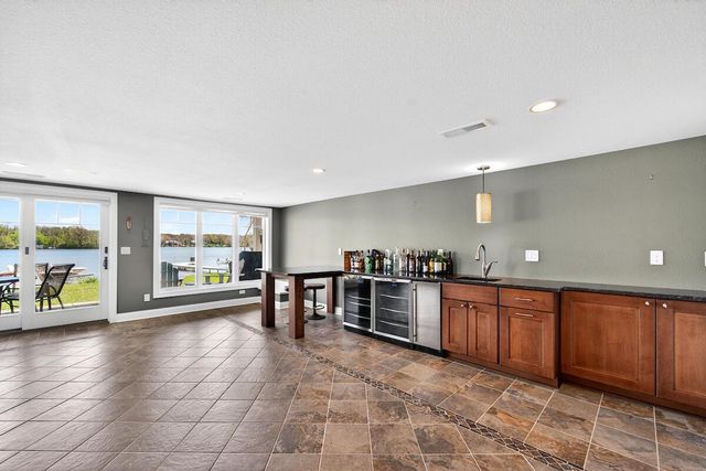 5704 Lake DRIVE, West Bend, WI 53095