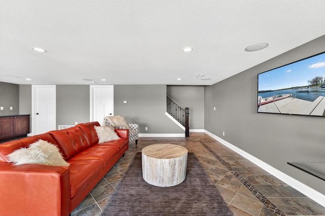 5704 Lake DRIVE, West Bend, WI 53095