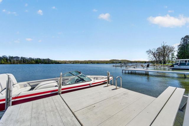 5704 Lake DRIVE, West Bend, WI 53095