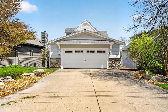 5704 Lake DRIVE, West Bend, WI 53095