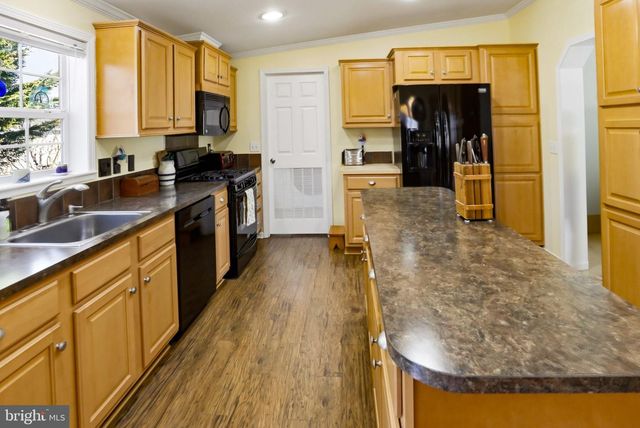 25 MIDDLEMARCH RD, Douglassville, PA 19518