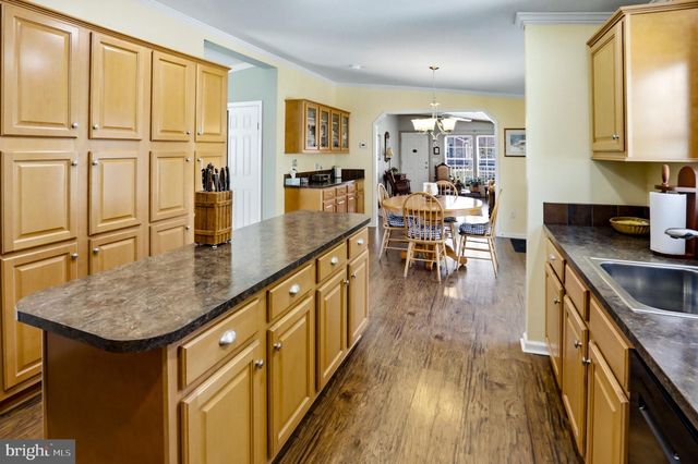 25 MIDDLEMARCH RD, Douglassville, PA 19518