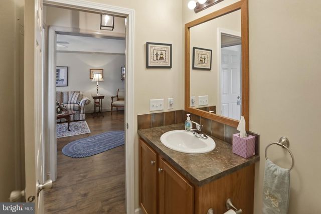 25 MIDDLEMARCH RD, Douglassville, PA 19518