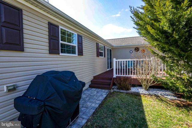 25 MIDDLEMARCH RD, Douglassville, PA 19518