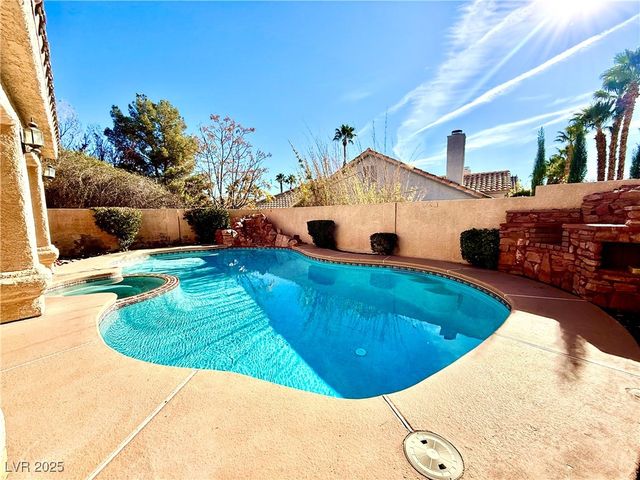 10001 Coral Sands Drive, Las Vegas, NV 89117