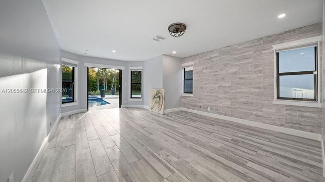 5831 NW 81st Ter, Parkland, FL 33067