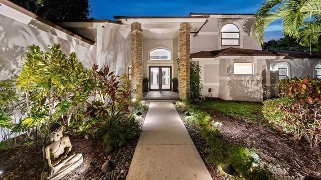 5831 NW 81st Ter, Parkland, FL 33067