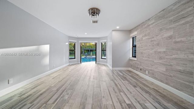 5831 NW 81st Ter, Parkland, FL 33067