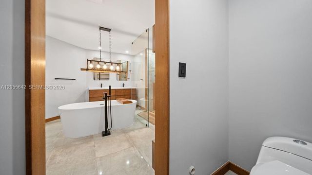 5831 NW 81st Ter, Parkland, FL 33067