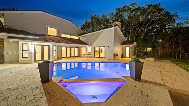 5831 NW 81st Ter, Parkland, FL 33067