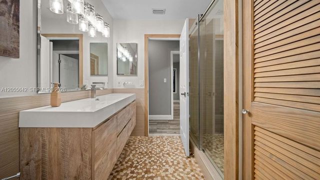 5831 NW 81st Ter, Parkland, FL 33067