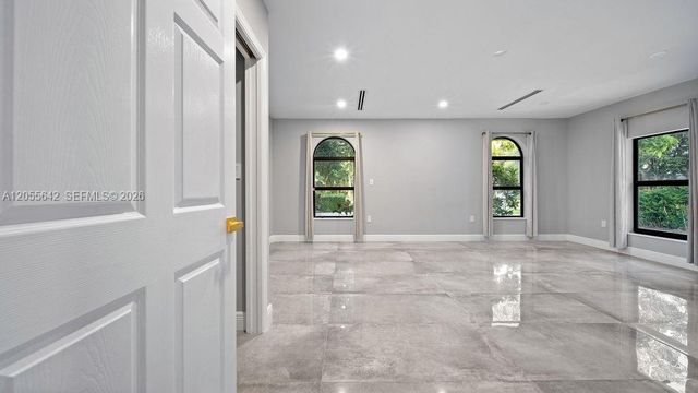 5831 NW 81st Ter, Parkland, FL 33067
