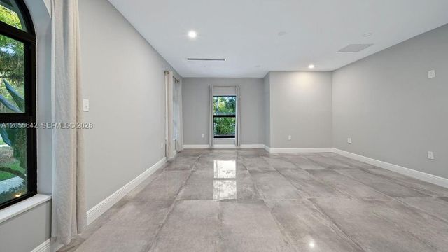 5831 NW 81st Ter, Parkland, FL 33067