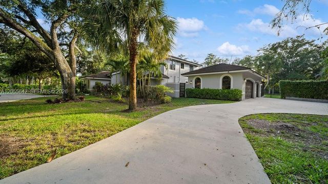 5831 NW 81st Ter, Parkland, FL 33067