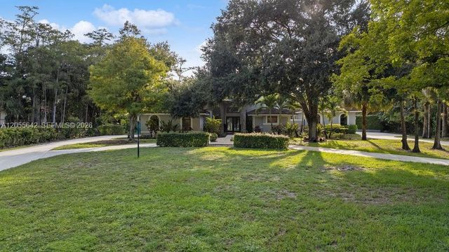 5831 NW 81st Ter, Parkland, FL 33067