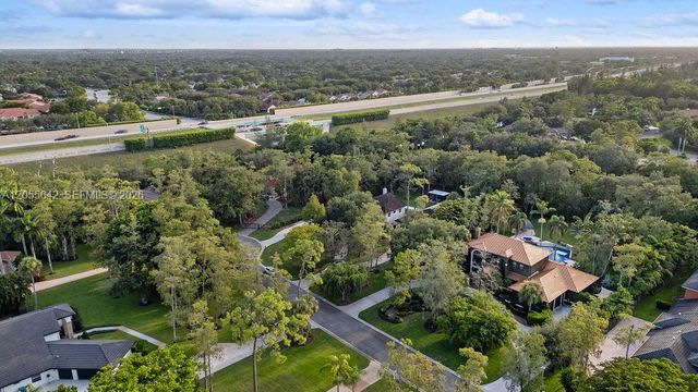 5831 NW 81st Ter, Parkland, FL 33067