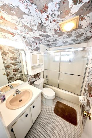 1831 Sabal Palm Drive 208, Davie, FL 33324