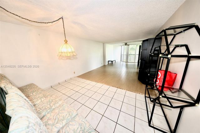 1831 Sabal Palm Drive 208, Davie, FL 33324