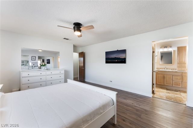 100 Breeze Court, Las Vegas, NV 89145