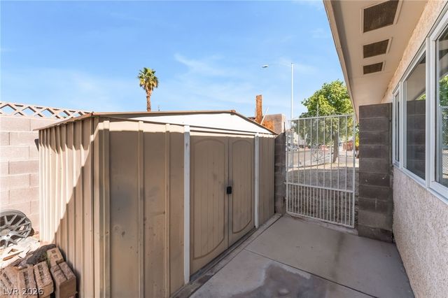 100 Breeze Court, Las Vegas, NV 89145