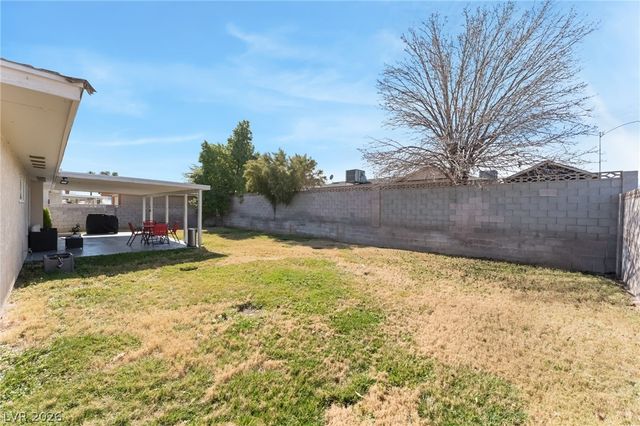 100 Breeze Court, Las Vegas, NV 89145