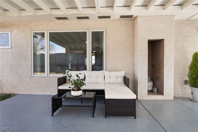 100 Breeze Court, Las Vegas, NV 89145