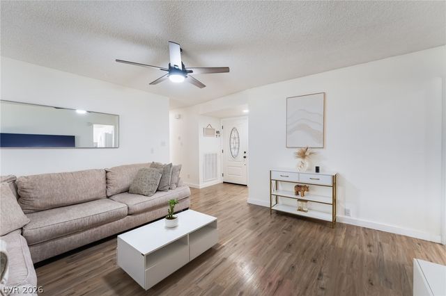 100 Breeze Court, Las Vegas, NV 89145