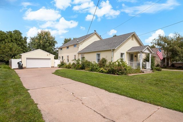 4007 29TH Avenue, Rock Island, IL 61201