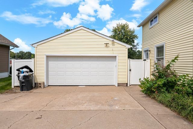 4007 29TH Avenue, Rock Island, IL 61201