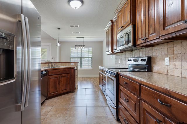 105 Bois D Arc Drive, Bullard, TX 75757