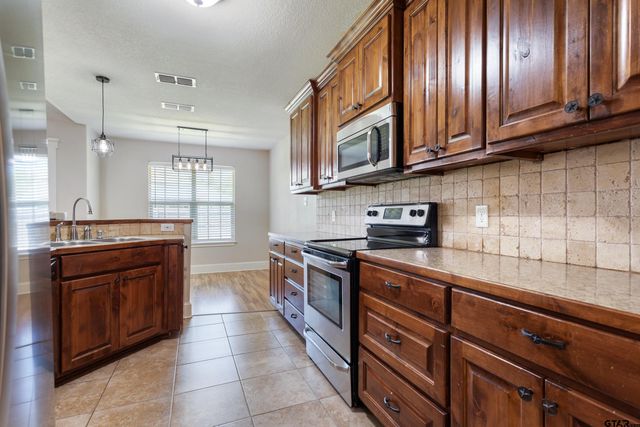 105 Bois D Arc Drive, Bullard, TX 75757