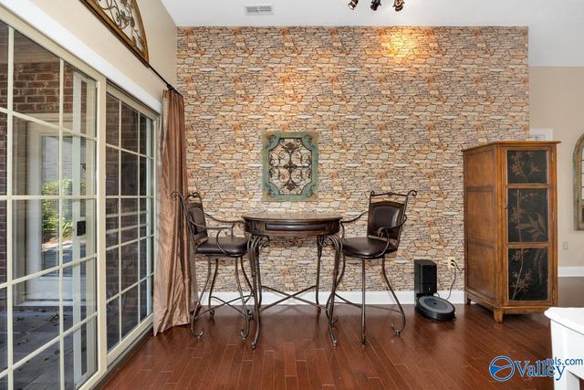 6610 Lizzie Lane, Owens Cross Roads, AL 35763