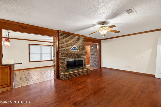 43 Greenbriar Drive, Gulfport, MS 39507