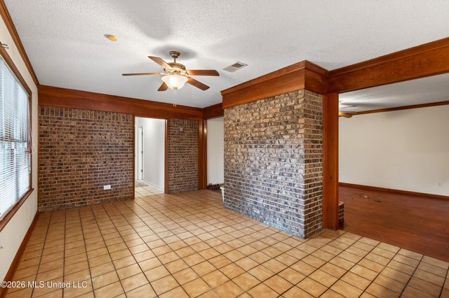 43 Greenbriar Drive, Gulfport, MS 39507
