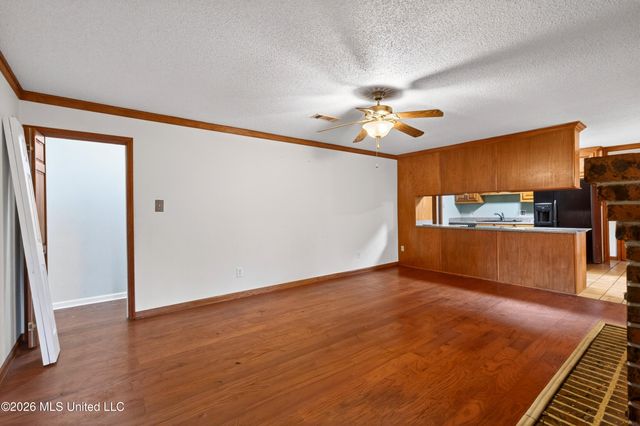 43 Greenbriar Drive, Gulfport, MS 39507