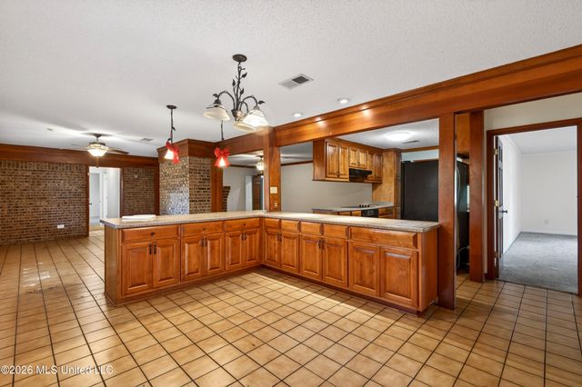 43 Greenbriar Drive, Gulfport, MS 39507