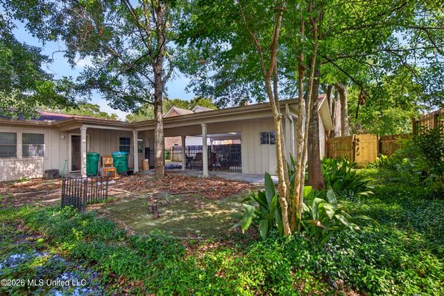 43 Greenbriar Drive, Gulfport, MS 39507