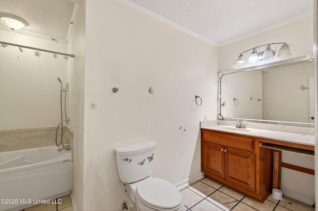 43 Greenbriar Drive, Gulfport, MS 39507