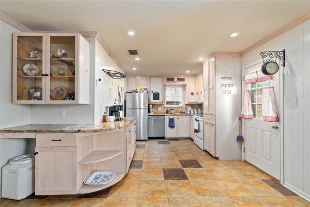 3820 Country Side Drive, Brownwood, TX 76801