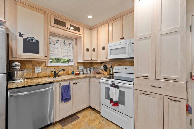 3820 Country Side Drive, Brownwood, TX 76801