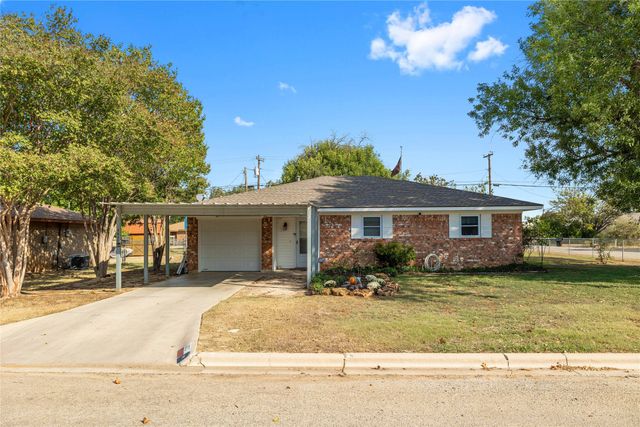 3820 Country Side Drive, Brownwood, TX 76801