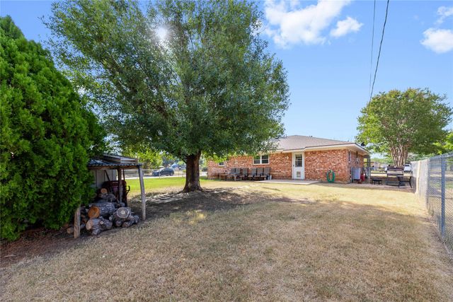 3820 Country Side Drive, Brownwood, TX 76801