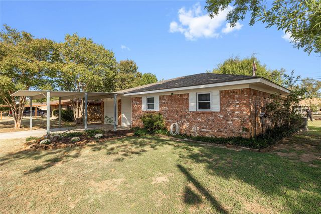 3820 Country Side Drive, Brownwood, TX 76801