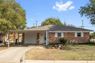 3820 Country Side Drive, Brownwood, TX 76801