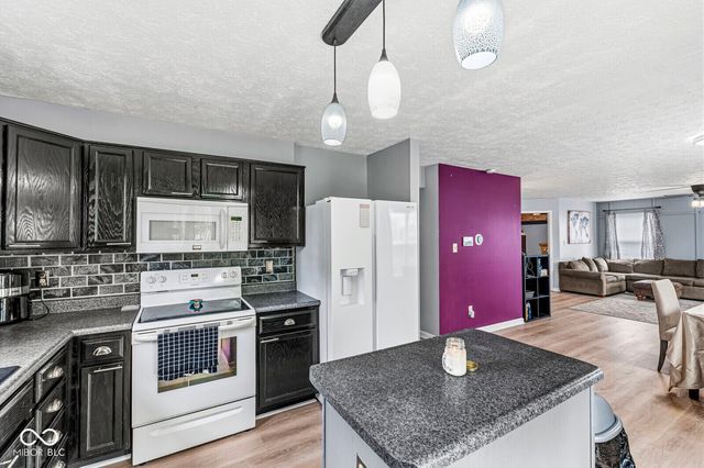 840 Ponderosa Pine Drive, Whiteland, IN 46184