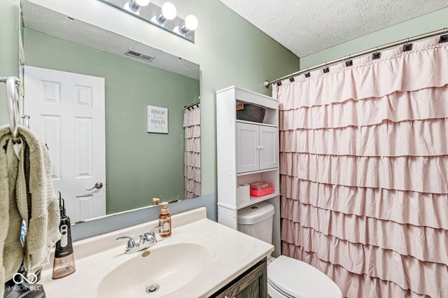 840 Ponderosa Pine Drive, Whiteland, IN 46184