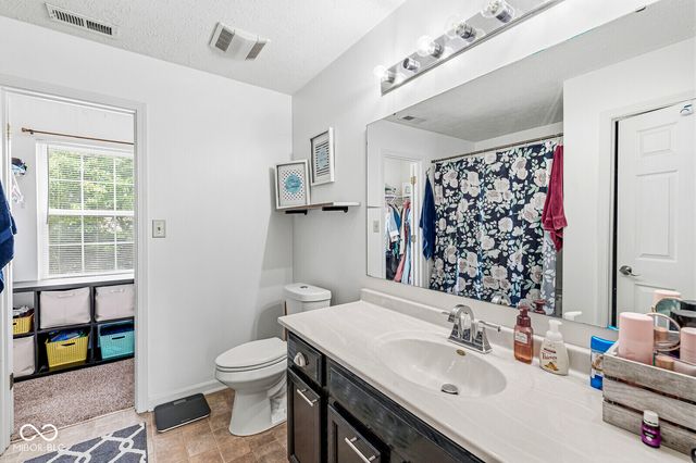 840 Ponderosa Pine Drive, Whiteland, IN 46184