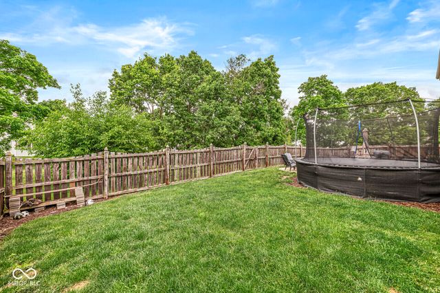 840 Ponderosa Pine Drive, Whiteland, IN 46184