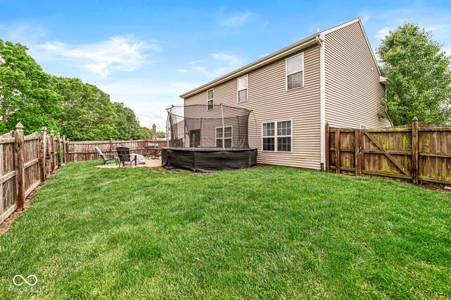 840 Ponderosa Pine Drive, Whiteland, IN 46184