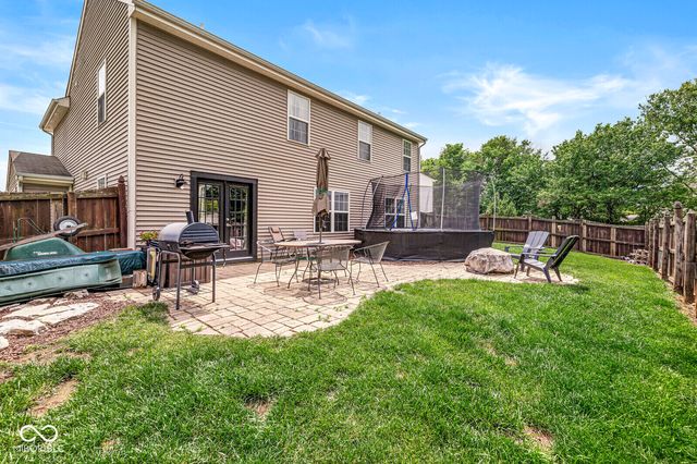 840 Ponderosa Pine Drive, Whiteland, IN 46184